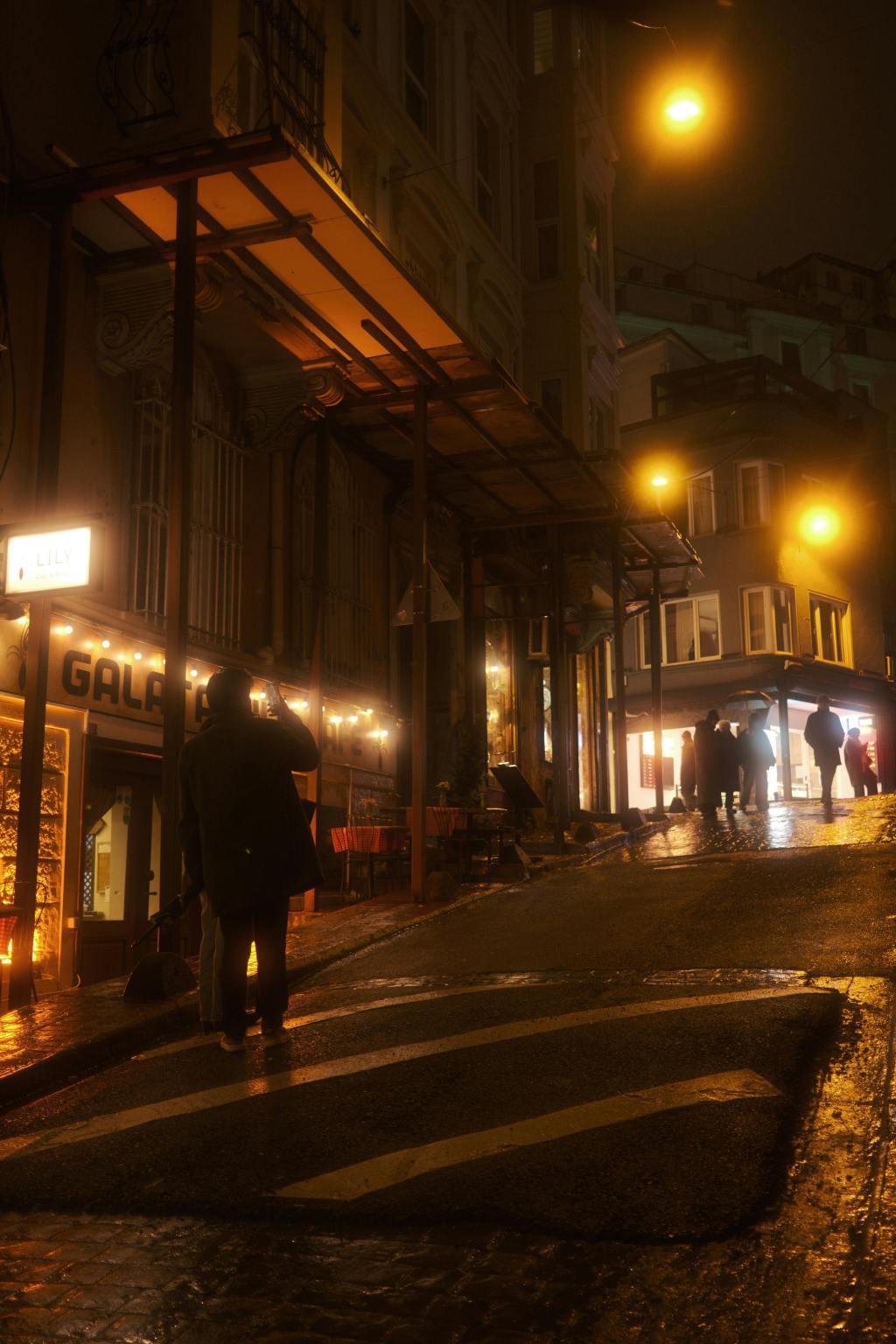 Why Chasing What Others Have Will Keep You Stuck: The Hidden Cost of FOMO and How to Escape&nbsp;It